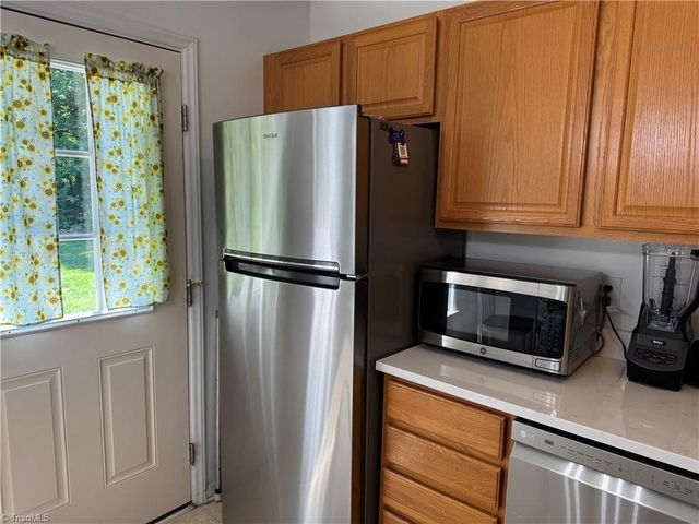 2558 Ambassador Court, High Point, NC 27265