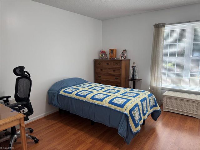 2558 Ambassador Court, High Point, NC 27265