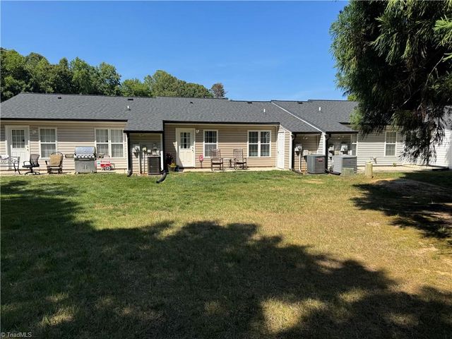 2558 Ambassador Court, High Point, NC 27265