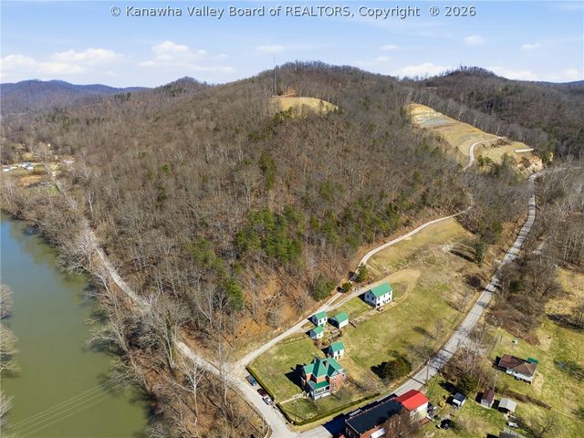 512 Walgrove Road, Elkview, WV 25071
