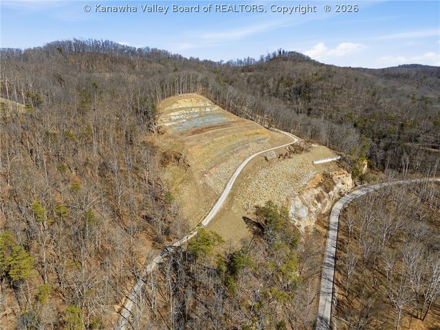 512 Walgrove Road, Elkview, WV 25071