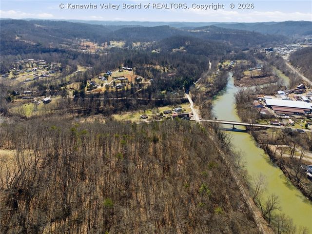 512 Walgrove Road, Elkview, WV 25071