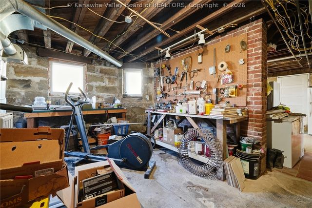 512 Walgrove Road, Elkview, WV 25071