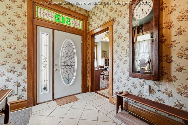 512 Walgrove Road, Elkview, WV 25071