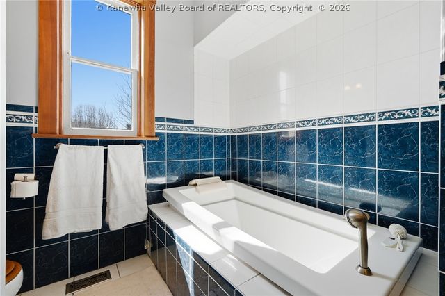 512 Walgrove Road, Elkview, WV 25071