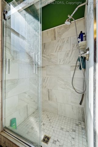 512 Walgrove Road, Elkview, WV 25071