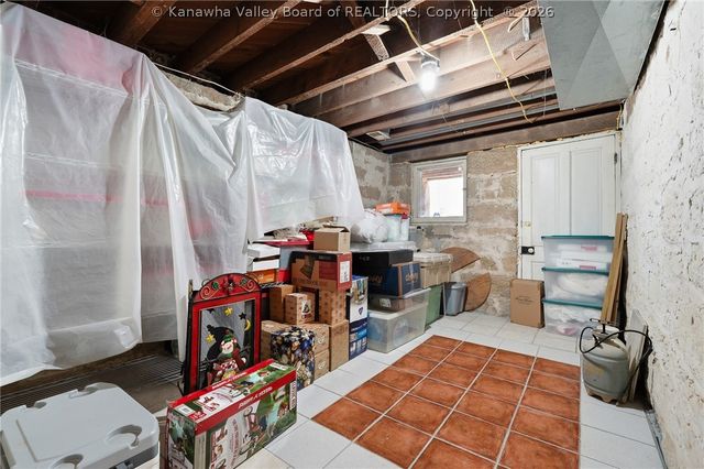 512 Walgrove Road, Elkview, WV 25071