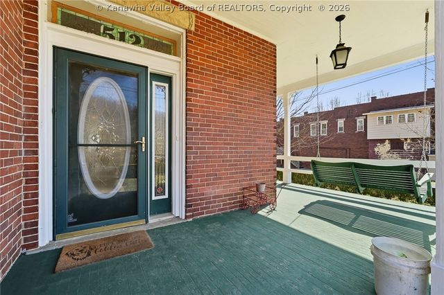 512 Walgrove Road, Elkview, WV 25071