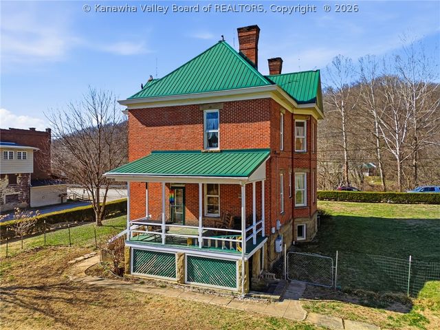 512 Walgrove Road, Elkview, WV 25071