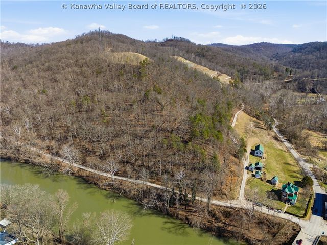 512 Walgrove Road, Elkview, WV 25071