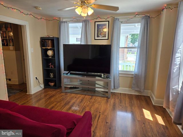 24 S HULL ST, Reading, PA 19608