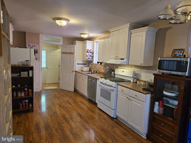 24 S HULL ST, Reading, PA 19608
