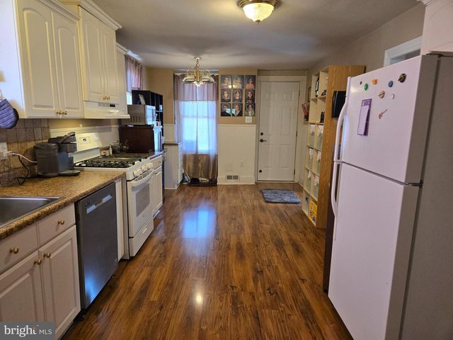 24 S HULL ST, Reading, PA 19608