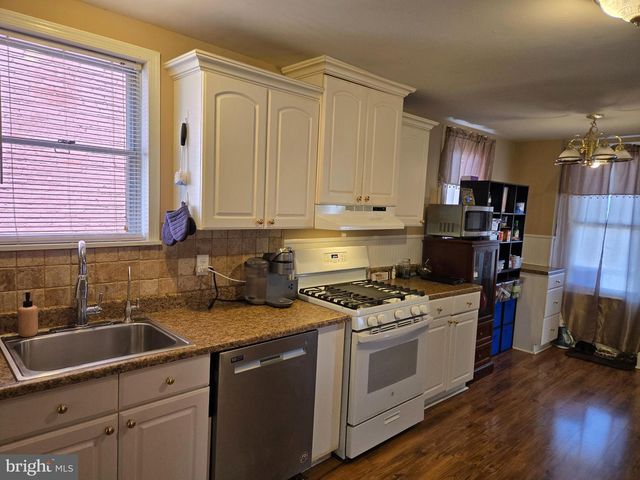 24 S HULL ST, Reading, PA 19608