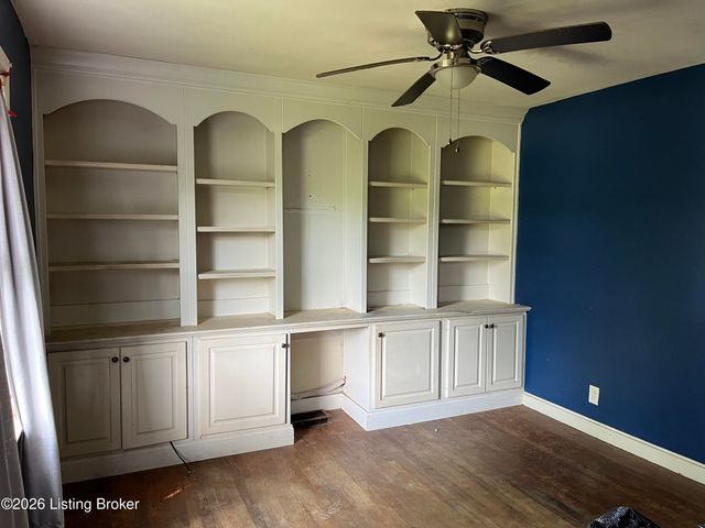 8717 Blue Lick Rd, Louisville, KY 40219