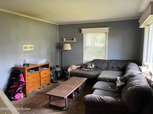 8717 Blue Lick Rd, Louisville, KY 40219