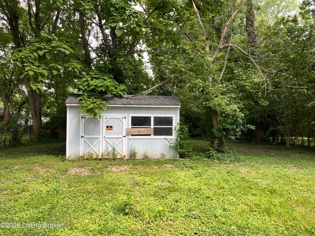 8717 Blue Lick Rd, Louisville, KY 40219