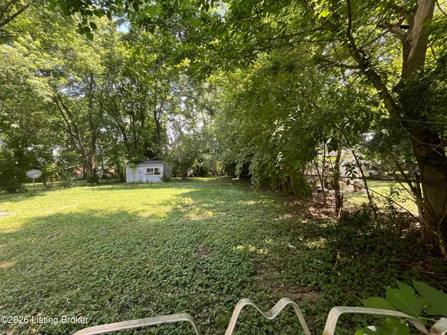 8717 Blue Lick Rd, Louisville, KY 40219