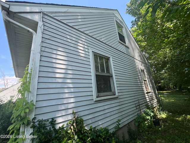 8717 Blue Lick Rd, Louisville, KY 40219