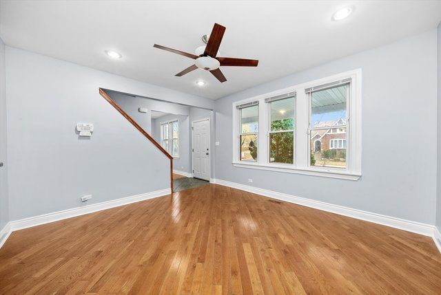 8100 S Houston Avenue, Chicago, IL 60617