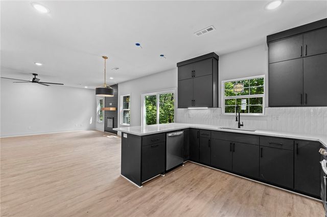 32 Dumfries Drive, Bella Vista, AR 72715