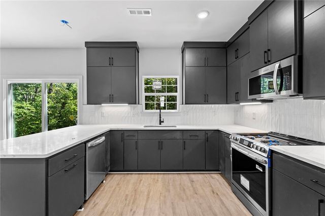 32 Dumfries Drive, Bella Vista, AR 72715