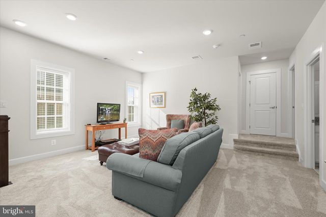 2746 VARDON LN, Ellicott City, MD 21042