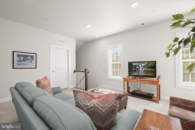 2746 VARDON LN, Ellicott City, MD 21042