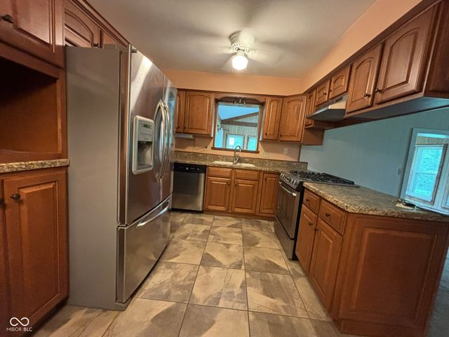 11214 Moores Circle, Indianapolis, IN 46229