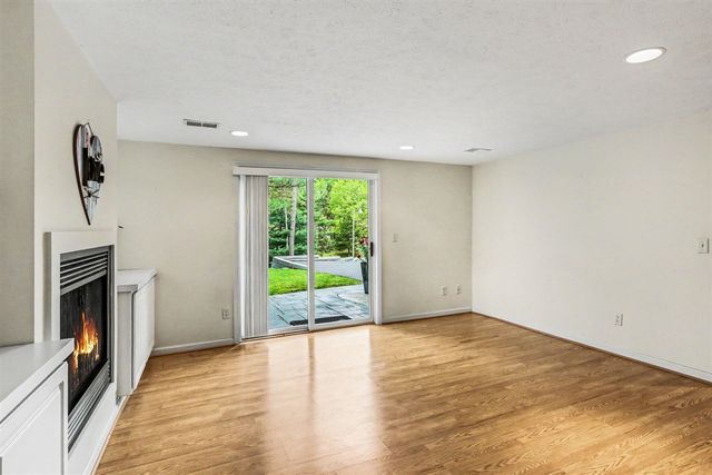 6700 N Sprinkle Road, Kalamazoo, MI 49004
