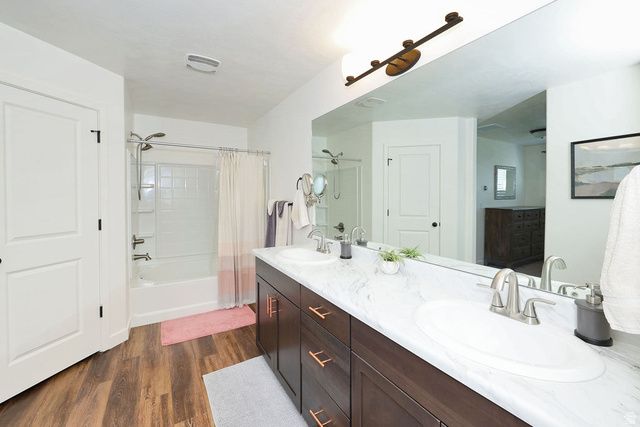 15193 S REINS WAY, Bluffdale, UT 84065