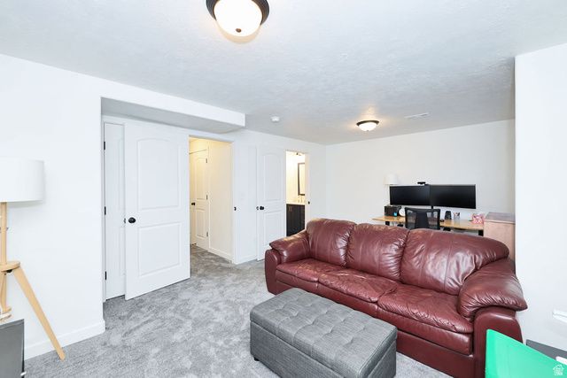 15193 S REINS WAY, Bluffdale, UT 84065