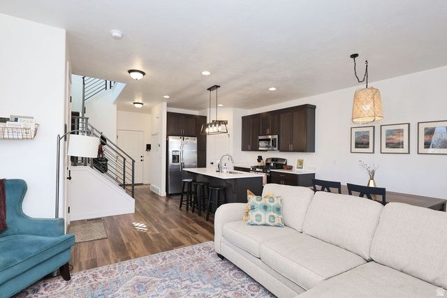 15193 S REINS WAY, Bluffdale, UT 84065