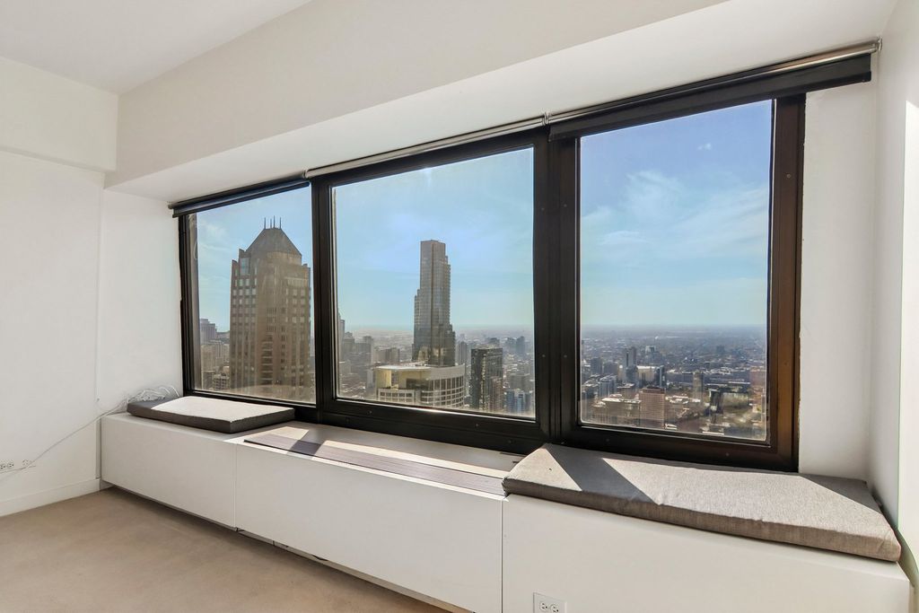 175 E Delaware Place 5721, Chicago, IL 60611 — photo 2