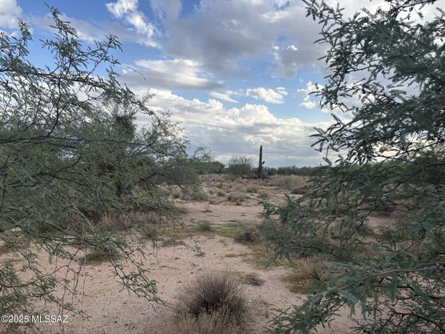 16035 W El Tiro Road, Marana, AZ 85653