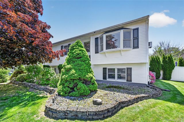 19 Sutherland Drive, Monroe, NY 10950