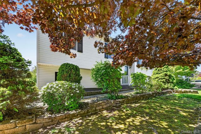 19 Sutherland Drive, Monroe, NY 10950