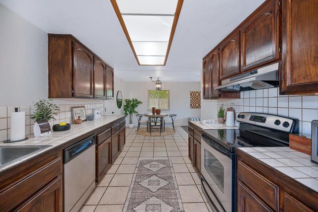 5750 Connie Ct, Loomis, CA 95650