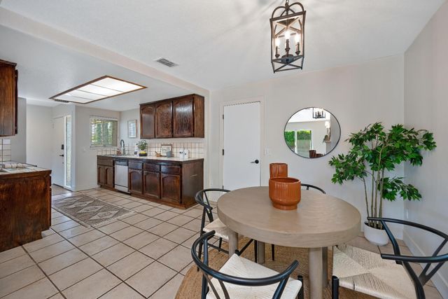 5750 Connie Ct, Loomis, CA 95650