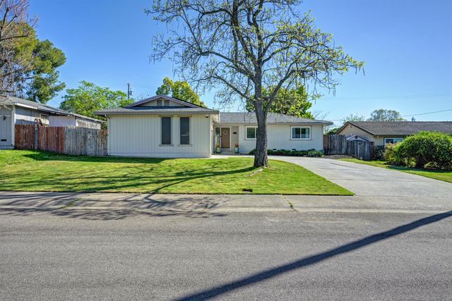 5750 Connie Ct, Loomis, CA 95650