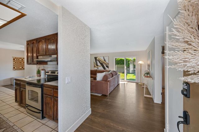 5750 Connie Ct, Loomis, CA 95650