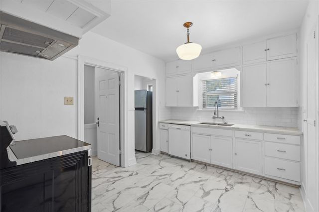 6132 Victor Street, Dallas, TX 75214
