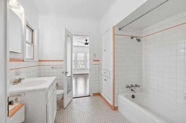 6132 Victor Street, Dallas, TX 75214