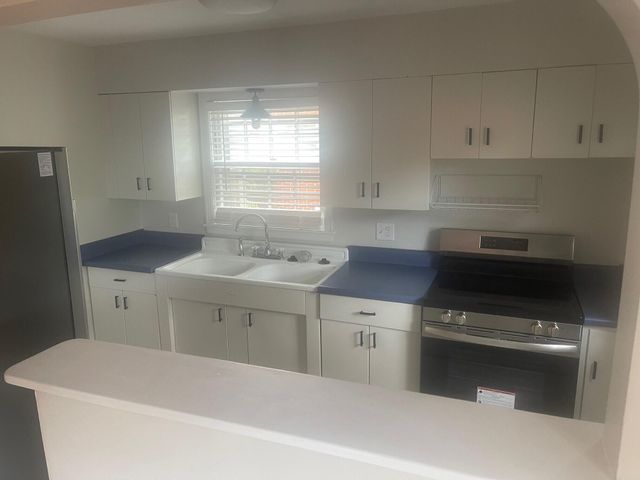 2618 Fairway DR, Roanoke, VA 24015