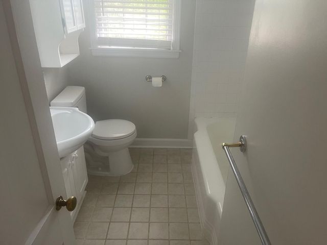2618 Fairway DR, Roanoke, VA 24015