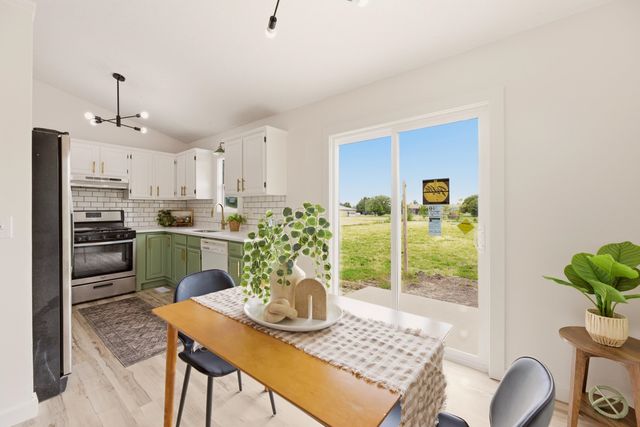 8743 Ross, Valley Center, KS 67147