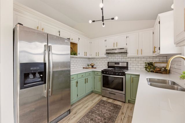 8743 Ross, Valley Center, KS 67147