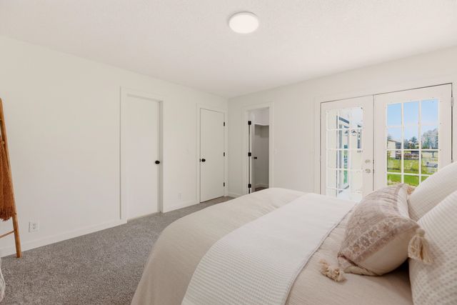 8743 Ross, Valley Center, KS 67147