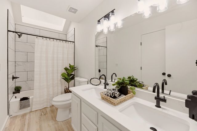 8743 Ross, Valley Center, KS 67147