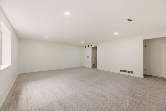 8743 Ross, Valley Center, KS 67147